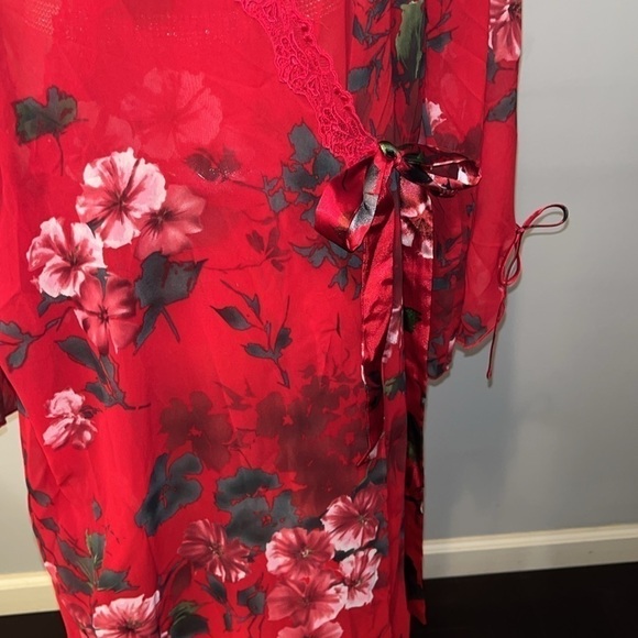 ENCHANTED FLOWER SHEER ROBE SIZE 26/28 pink/ red - Picture 3 of 6